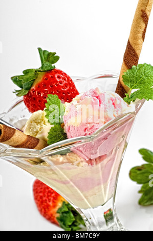 ace cream with fresh strawberry and kiwi Stock Photo