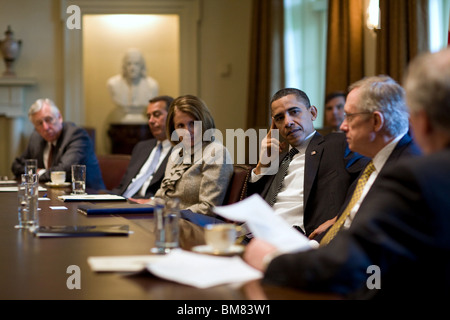 Obama meets with bipartisan leaders of the House and Senate to discuss Wall Street reform in the Cabinet Room of the White House Stock Photo