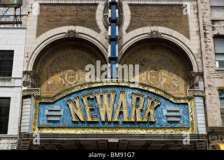 The defunct Paramount Theater on Market Street in downtown Newark, NJ Stock Photo