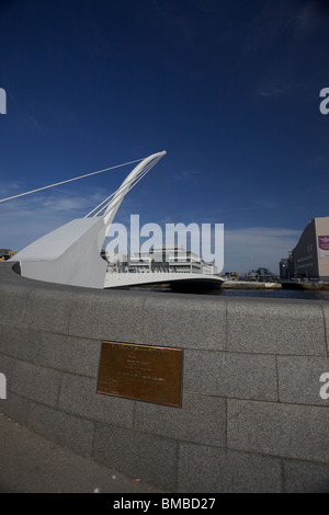 Samuel Beckett Bridge in Dublin's dockland area with the Conference Centre Dublin Stock Photo