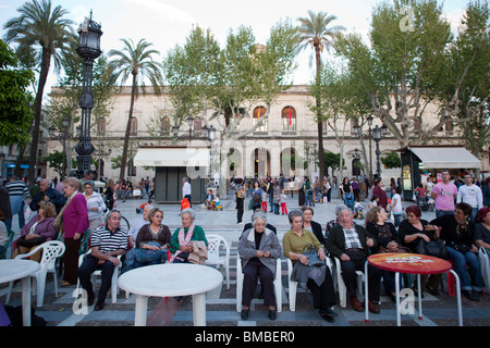 Neighbors from San Bernardo quarter protesting against real estate speculation in front of Seville's City Hall, Spain Stock Photo