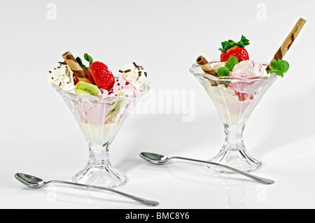 ace cream with fresh strawberry and kiwi Stock Photo