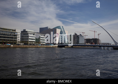 Samuel Beckett Bridge in Dublin's dockland area with the Conference Centre Dublin Stock Photo