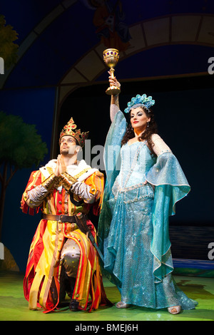 Monty Python's Spamalot Musical with Jodie Prenger and Marcus Brigstocke (from right), start of UK Tour Stock Photo