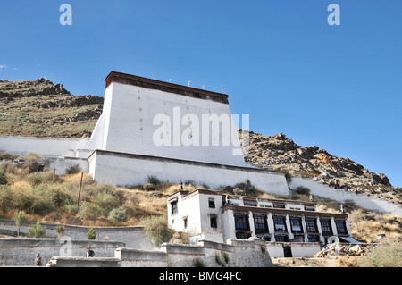 Tibetan architecture Shaifotai used for unveiling of giant Buddha Tangka, Tashilumpo Monastery, Xigaze, Tibet, China Stock Photo