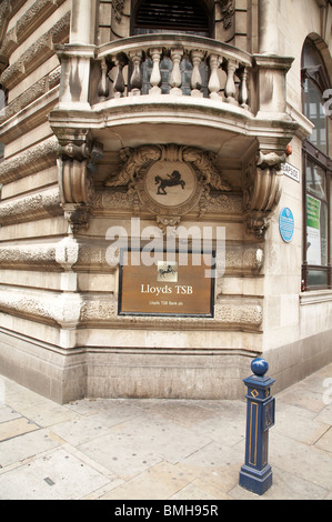 Detail of Lloyds Bank Buildings in Manchester UK Stock Photo