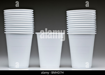 https://l450v.alamy.com/450v/bmhd7h/stacked-pile-of-disposable-unused-plastic-cups-bmhd7h.jpg