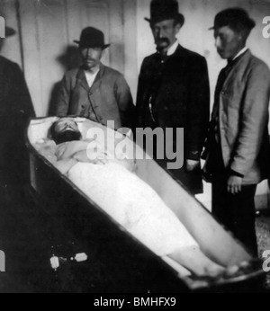 Vintage photo of the body of Jesse James taken after his death Stock ...