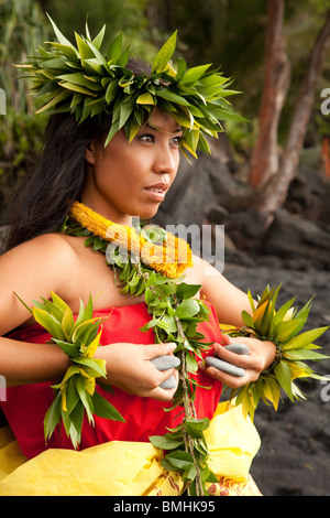 Mannequin Doll Of A Tropical Dancer Wearing An Hawaiian Hula