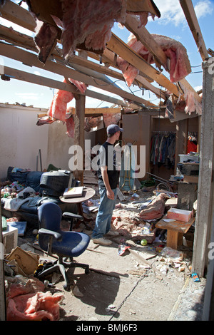 Dundee, Michigan - An apartment building severely damaged by a tornado. Stock Photo
