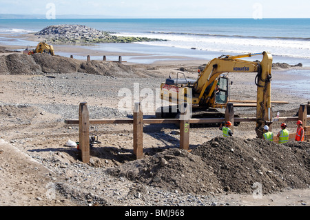 Replacement and updating of the sea defences along the sea-front at Tywyn, Gwynedd. Stock Photo