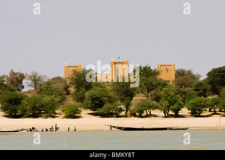 Mali, Niafunke. Niafunke as seen from the Niger River Stock Photo