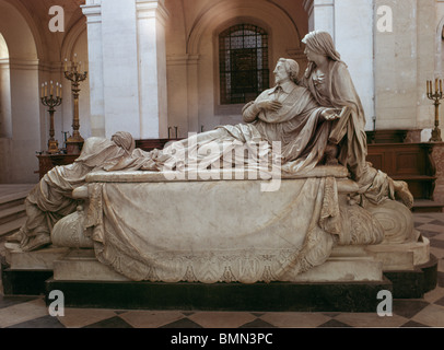 Sorbonne, Paris, France. Tomb of Cardinal Richelieu carved by Girardon in 1694 to drawings by Le Brun. Stock Photo