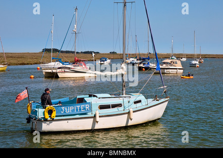 Jupiter yacht motoring into Wells Town harbour Stock Photo