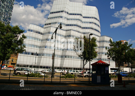 IAC Building designed by Frank Gehry on Manhattan's West Side Stock Photo