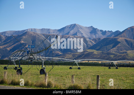Irrigation system on farmland on the Canterbury Plains, New Zealand Stock Photo