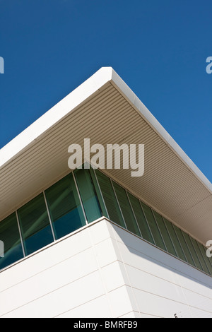 Architectural detail of roof corner on modern white building Stock Photo