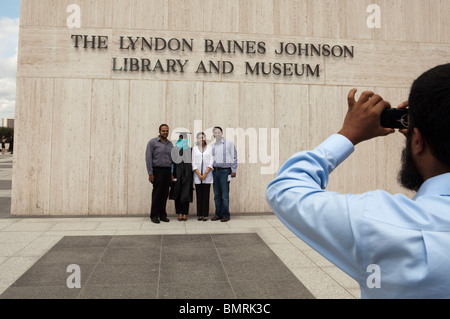 Commencement ceremony for graduates of  Lyndon Baines Johnson (LBJ) School of Public Affairs at the University of Texas-Austin Stock Photo