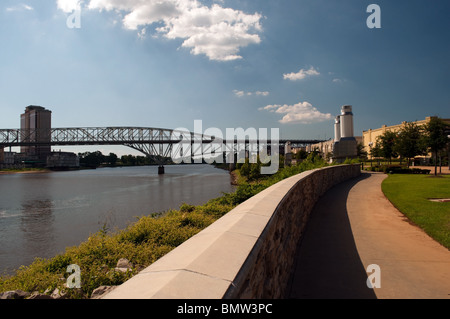 View of the Texas Street bridge as it passes over the Red River in Northwest Louisiana Stock Photo