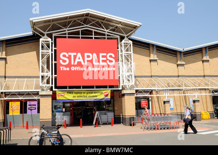 Staples, the office superstore, Retail Park, Peterborough. Stock Photo