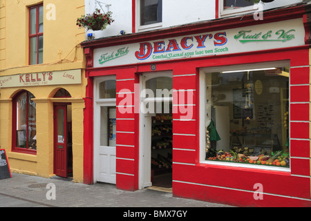 Traditional Irish Pub Shop Front by Night in Dublin's Temple Bar Stock