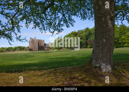 Rowallan Castle, Golf Club near Kilmaurs, Ayrshire, Scotland. View of 19th green. Course designed by Colin Montgomery. Stock Photo