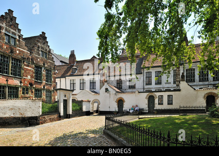 The Saint Elisabeth Beguinage with its small houses built in the 17th century, Kortrijk, Belgium Stock Photo