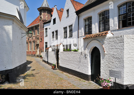 The Saint Elisabeth Beguinage with its small houses built in the 17th century, Kortrijk, Belgium Stock Photo