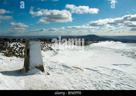 Ingleborough from the summit of Whernside in winter, Yorkshire Dales National Park, England, UK Stock Photo