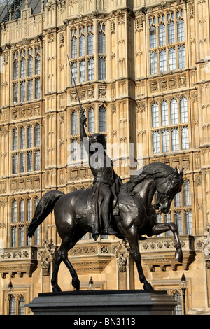 Statue of Richard the Lionheart in front of of the Houses of Parliament in the Palace of Westminster, London, England