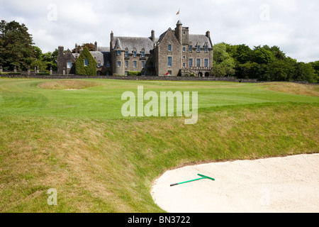 Rowallan Castle, Golf Club near Kilmaurs, Ayrshire, Scotland. View of 18th green. Course designed by Colin Montgomery. Stock Photo