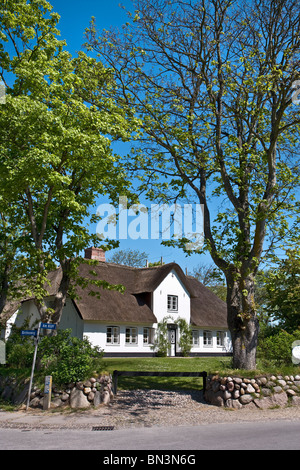 Thatched-roof house in Keitum, Sylt, Germany Stock Photo