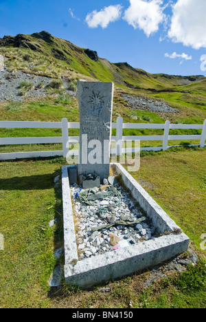 Grave of Sir Ernest Shackleton, famous Antarctic explorer, Grytviken, South Georgia Stock Photo