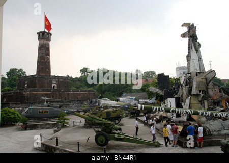 American war equipment and wrecks in the Hanoi War Museum, Vietnam Stock Photo