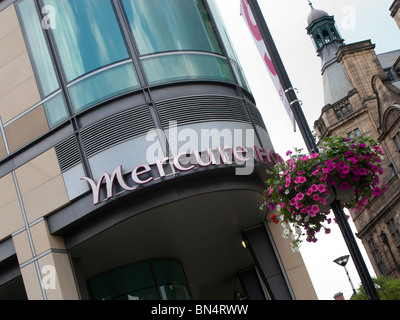 Town Hall and Mercure Hotel, Sheffield Stock Photo