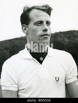 DEREK IBBOTSON (1932-2017) English athlete in 1957 the year he set a new world mile record Stock Photo