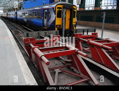 Train on platform at Glasgow Central Railway Station. Stock Photo