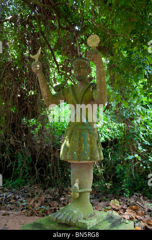 Africa, Benin, Ouidah. Sacred Forest of Kapasse (aka Foret Sacree), statue of voodoo deity. Stock Photo