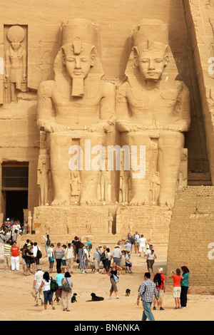 Crowds of tourists in front of the Great Temple at Abu Simbel, Egypt Stock Photo