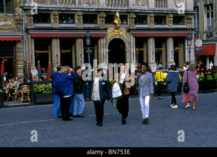 Belgians, Belgian people, tourists, adults, women, GrandPlace, Grand Place, city of Brussels, Brussels, Brussels Capital Region, Belgium, Europe Stock Photo