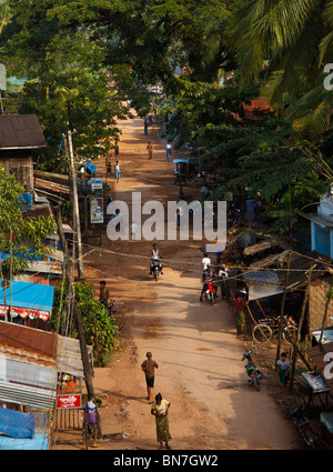 leafy tropical streets with colonial architecture in Mawlamyaing or Mawlamyine, Mon State, southern Burma Stock Photo