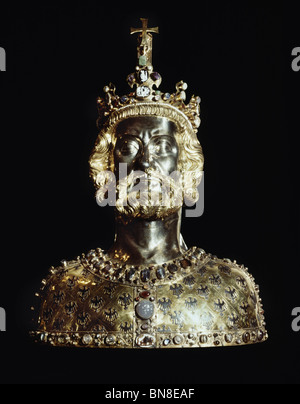 14thc reliquary bust of Charlemagne, wearing his crown . The Treasury, Aachen Cathedral, Germany. Stock Photo