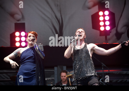 Greenpeace at Glastonbury 2010. Jake Shears and Ana Matronic of the Scissor Sisters, Pyramid Stage. Stock Photo