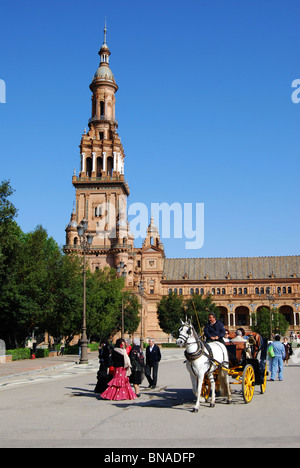 Horse drawn carriage in the Plaza de Espana, Seville, Seville Province, Andalucia, Spain, Western Europe, Stock Photo