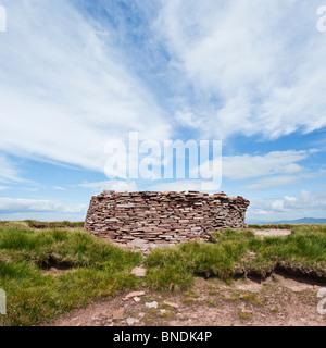 Stone shelter on Fan Brycheiniog, Black Mountain, Brecon Beacons national park, Wales Stock Photo