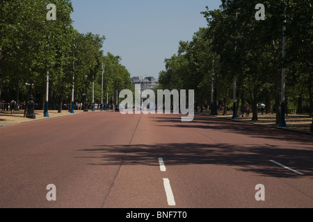 England, London, The Mall towards Admiralty Arch Stock Photo