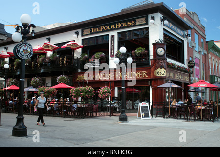 The Aulde Dubliner Irish Pub On The Corner Of William Street And George Street Ottawa Editorial Use Only Stock Photo