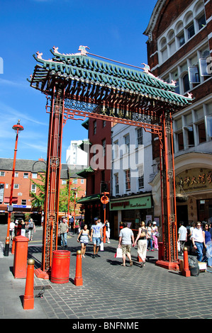 Paifang entrance, Gerrard Street, Chinatown, Soho, West End, City of Westminster, Greater London, England, United Kingdom Stock Photo