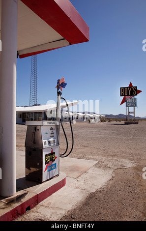 Roy's Gas Station on old Route 66 Amboy CA USA Stock Photo
