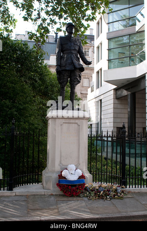 Statue of Charles De Gaulle in Carlton Gardens, London, UK Stock Photo